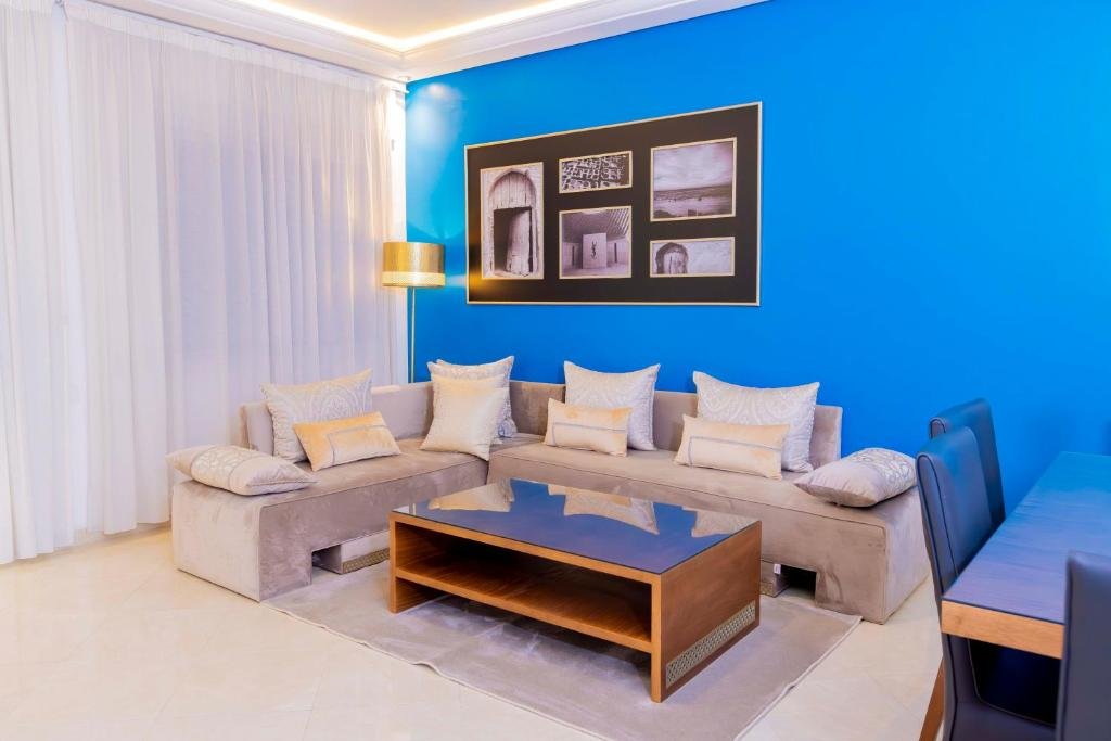 BUSINESS APPARTMENT